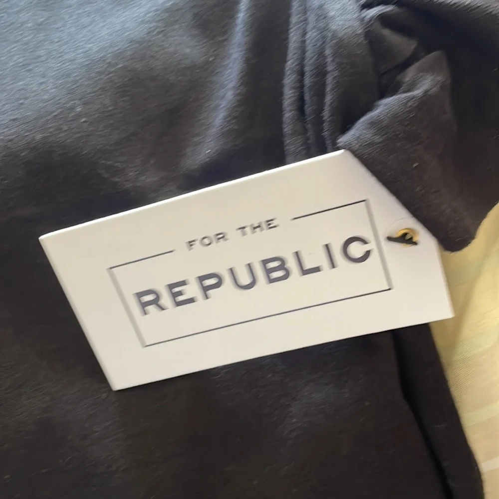 SOLD! NWT For the Republic XS Flutter Sleeve top shirt tee 100% Cotton new black - Picture 6 of 6